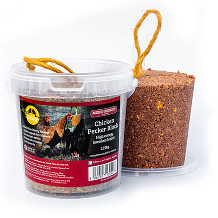 Feldy: Mixed Barries Chicken Pecker Block 1.25kg