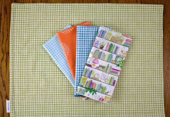 Mini Houndstooth Napkins in Aqua