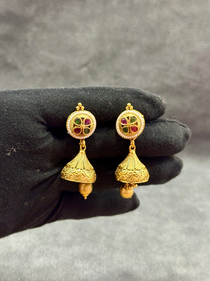 Antique Gold Bridal Choker Set with Jhumka Earrings & Maang Tikka NS00031