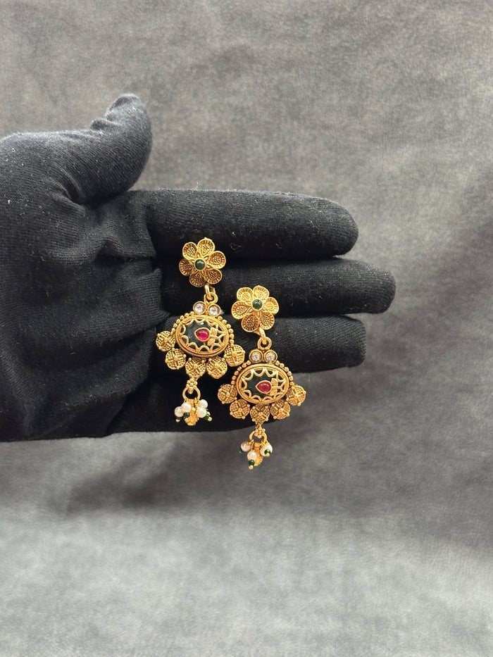 Antique Gold Emerald Bridal Double Necklace Set with Maang Tikka & Earrings NS00025