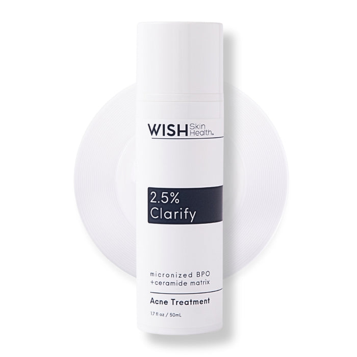 Featuring a 2.5% concentration suitable for both the face and body, Clarify incorporates Beta-Glucan (D), Allantoin and a superior Ceramide blend to support healthy barrier function while calming the skin throughout the clearing process.