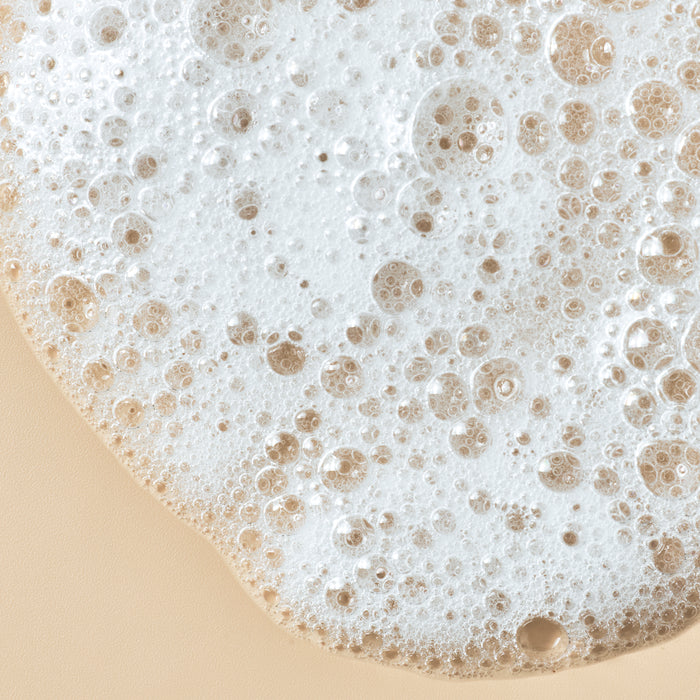 Clear Suspension Shower Gel - close-up