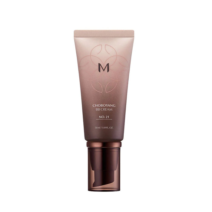 MISSHA M Choboyang BB Cream combines traditional herbal extracts and modern skincare to provide nourishing coverage with a radiant finish. Enriched with Panax Ginseng Root Extract, Centella Asiatica Extract, and Madecassoside, it revitalizes and soothes the skin while supporting a healthy barrier. Infused with Gold and Bifida Ferment Lysate, this BB cream enhances skin's natural glow and resilience. With added Adenosine for firming benefits and Sodium Hyaluronate for deep hydration, it leaves yo