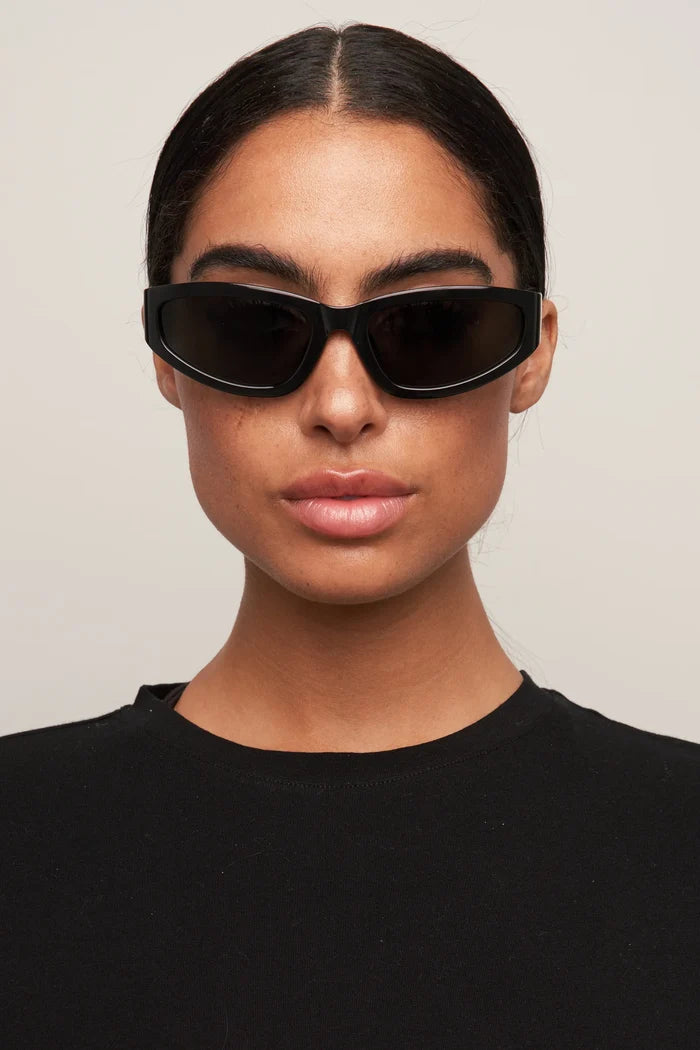 Raci (Black)