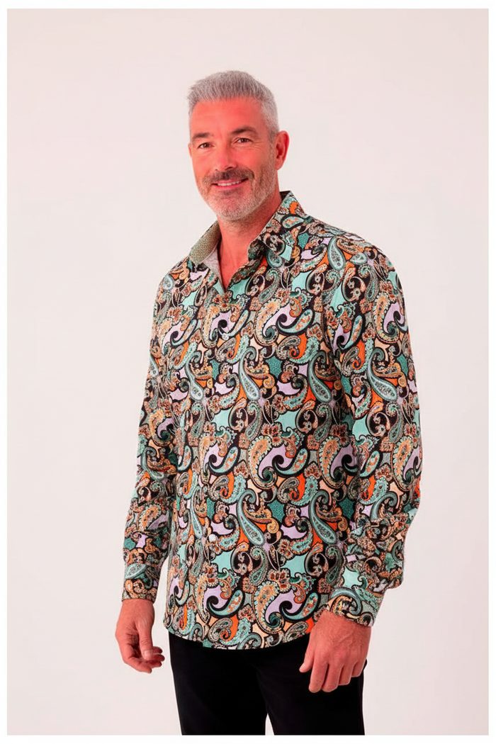 Studio — Black Paisley