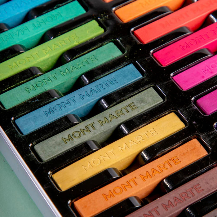 Soft Pastels in Tin Box Signature 24pc