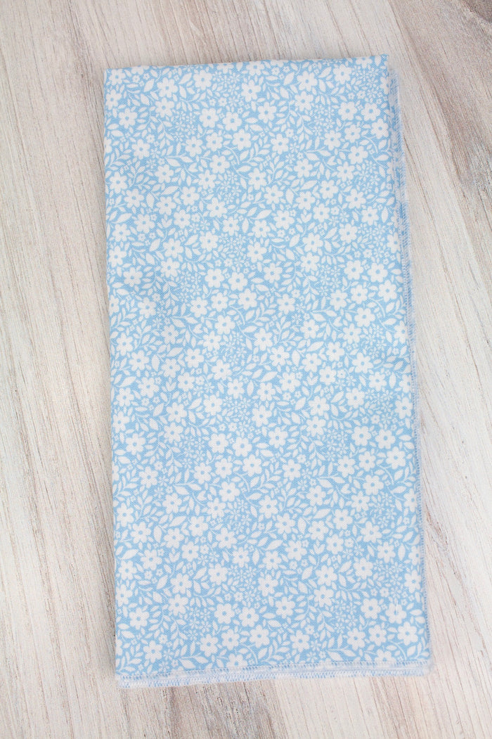 Sweet Nothings Meadow Floral Napkins in Blue